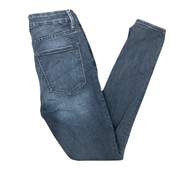 GOOD AMERICAN Good Legs Skinny Jeans - Picture 11 of 11